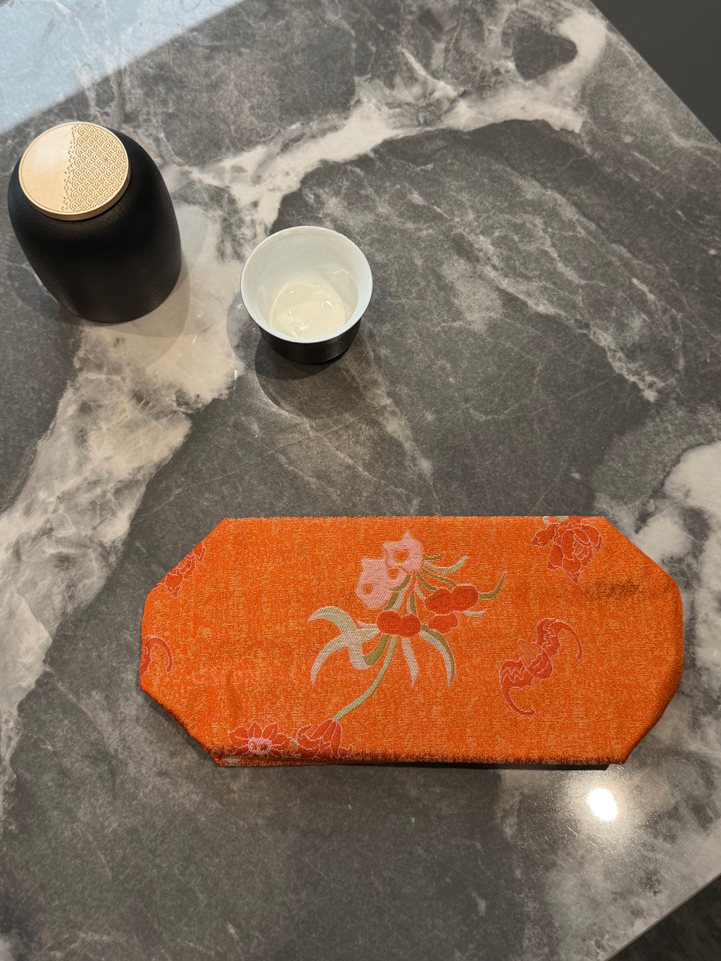 Lan Qing Ya Xiang Embroidered Tissue Box Cover