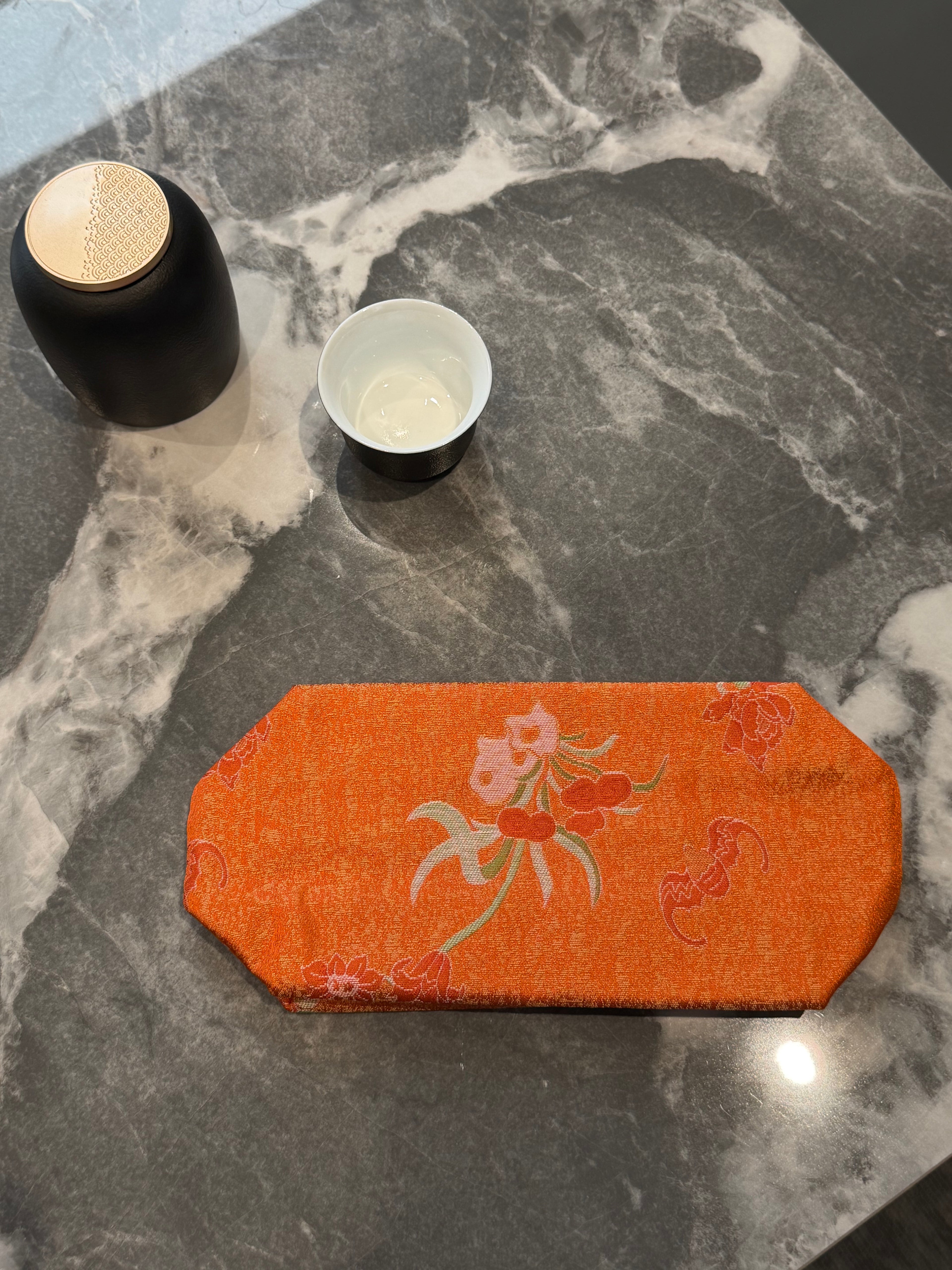 Lan Qing Ya Xiang Embroidered Tissue Box Cover