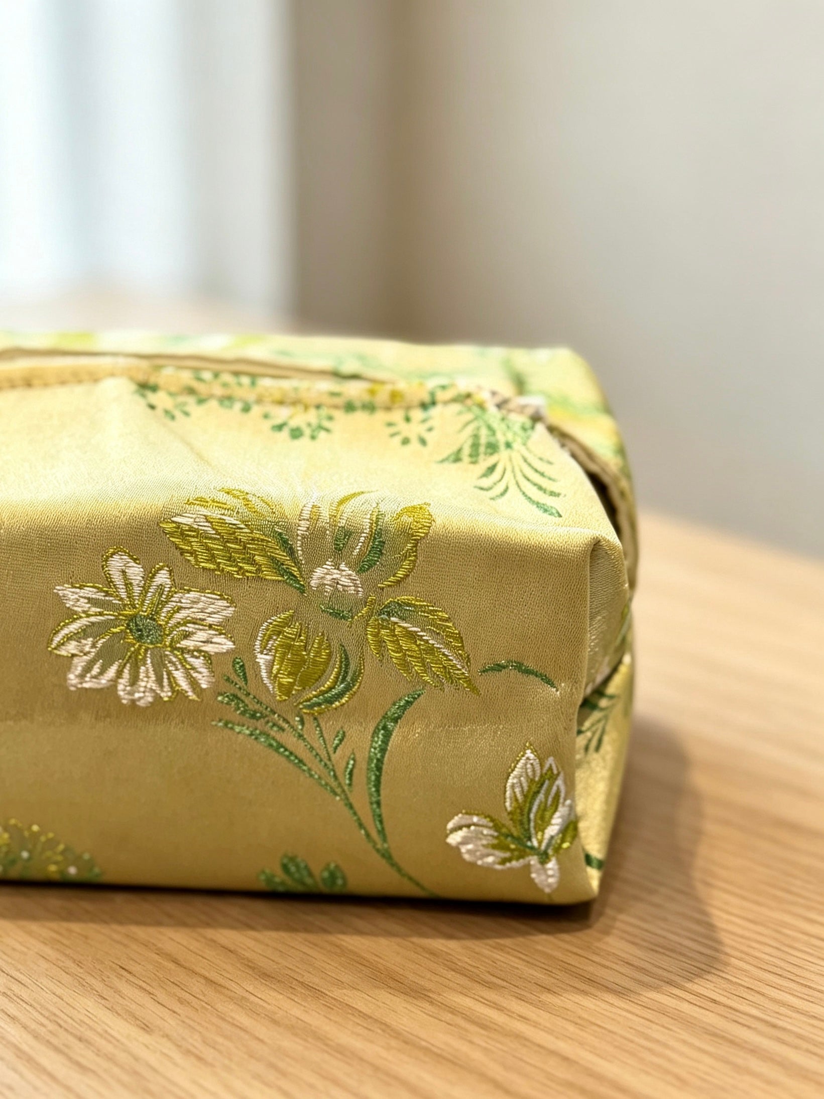 Vintage Jacquard Fabric Tissue Box Holder