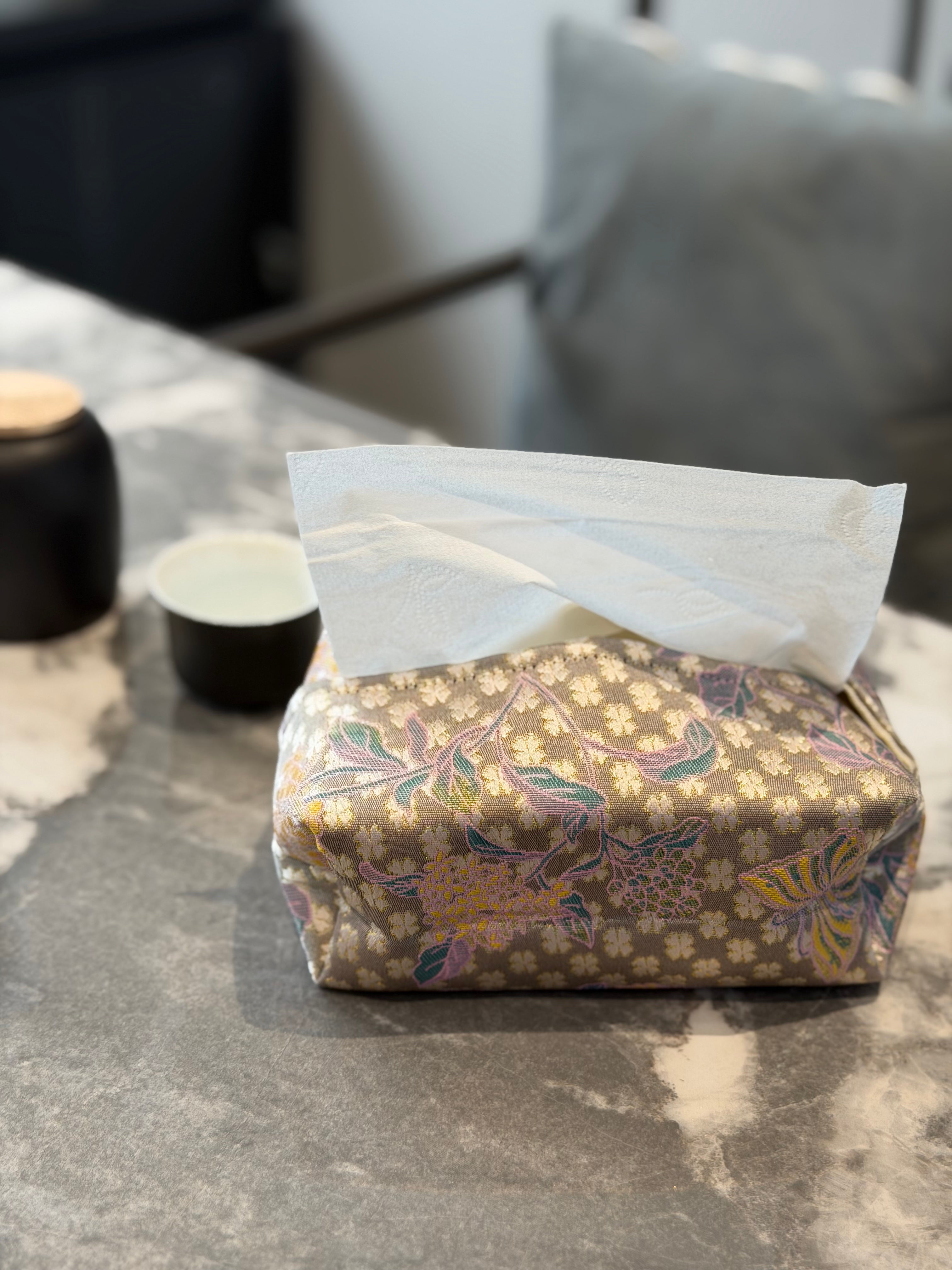 Zui Meng Die Embroidered Fabric Tissue Box Cover